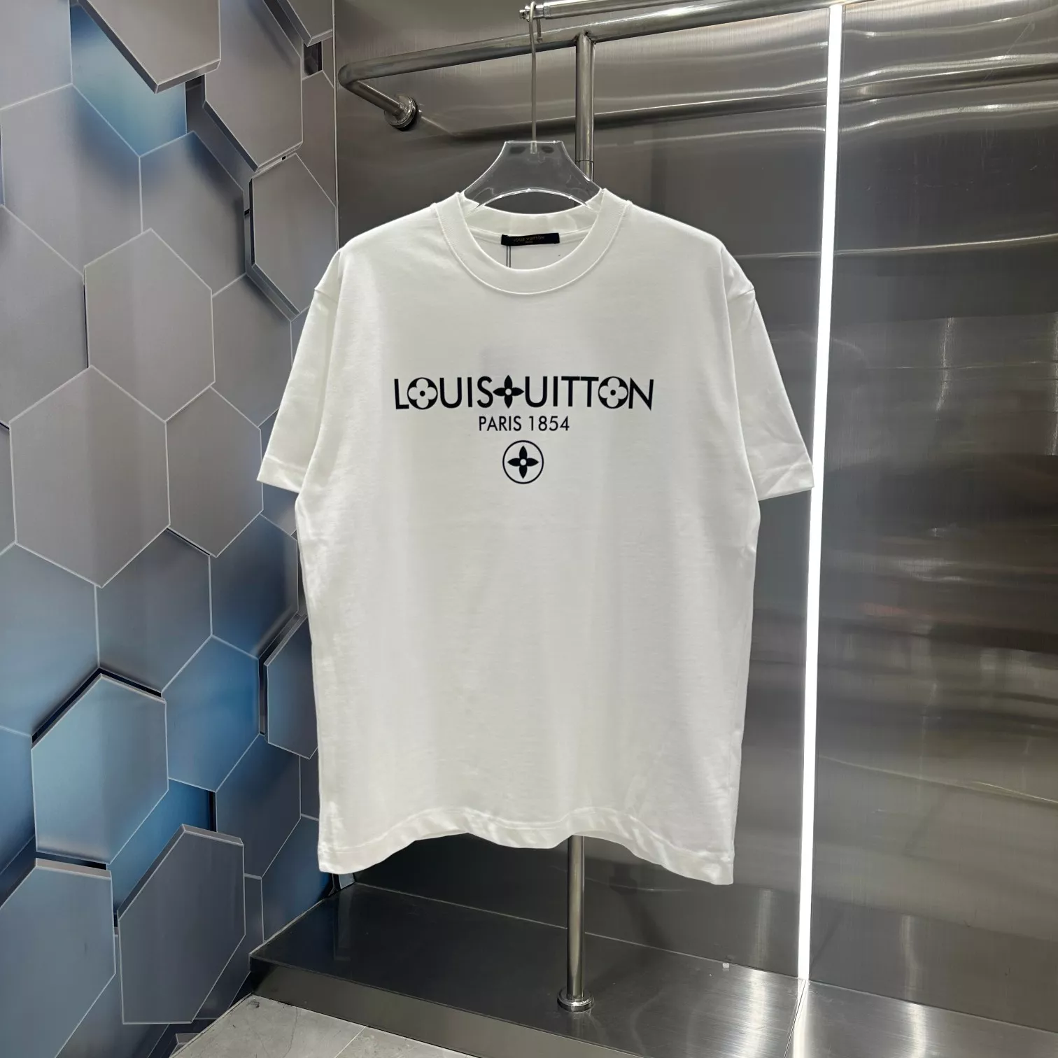 louis vuitton lv t-shirt manches courtes pour unisexe s_1276412